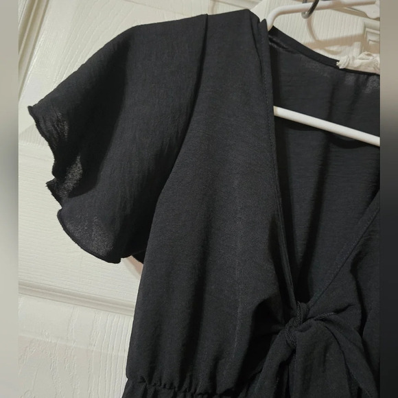 See You Monday Tie Front Flutter Sleeve Flowy Mini Dress, Stretchy Bust, EUC! - Picture 5 of 7